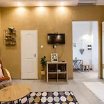 Akácfa 27-1 Center Apartment with Aircon